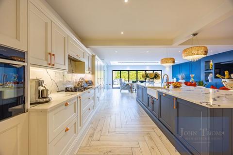 5 bedroom detached house for sale, Tomswood Road, Chigwell IG7
