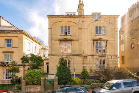 2 bedroom flat for sale, Apsley Villas, Kingsdown