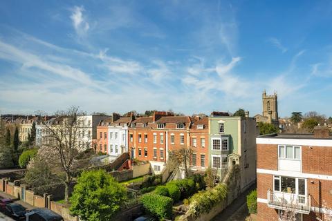 2 bedroom flat for sale, Apsley Villas, Kingsdown