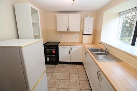 2 bedroom flat to rent, Gas Street, Hollingworth, Cheshire, SK14 8JD
