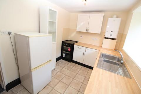 2 bedroom flat to rent, Gas Street, Hollingworth, Cheshire, SK14 8JD