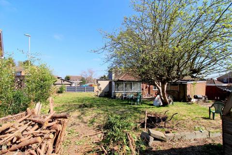 undefined, Felix Avenue, Round Green, Luton, Bedfordshire, LU2 7LE