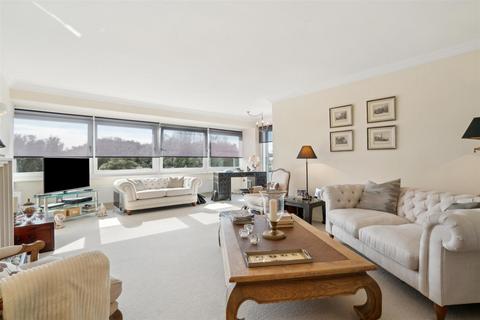 2 bedroom flat for sale, Somerset Road, London SW19