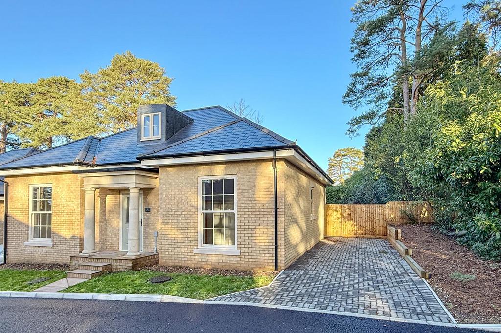 3 bedroom Detached Bungalow for sale