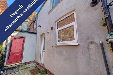 2 bedroom end of terrace house to rent, Lord Street, Redcar