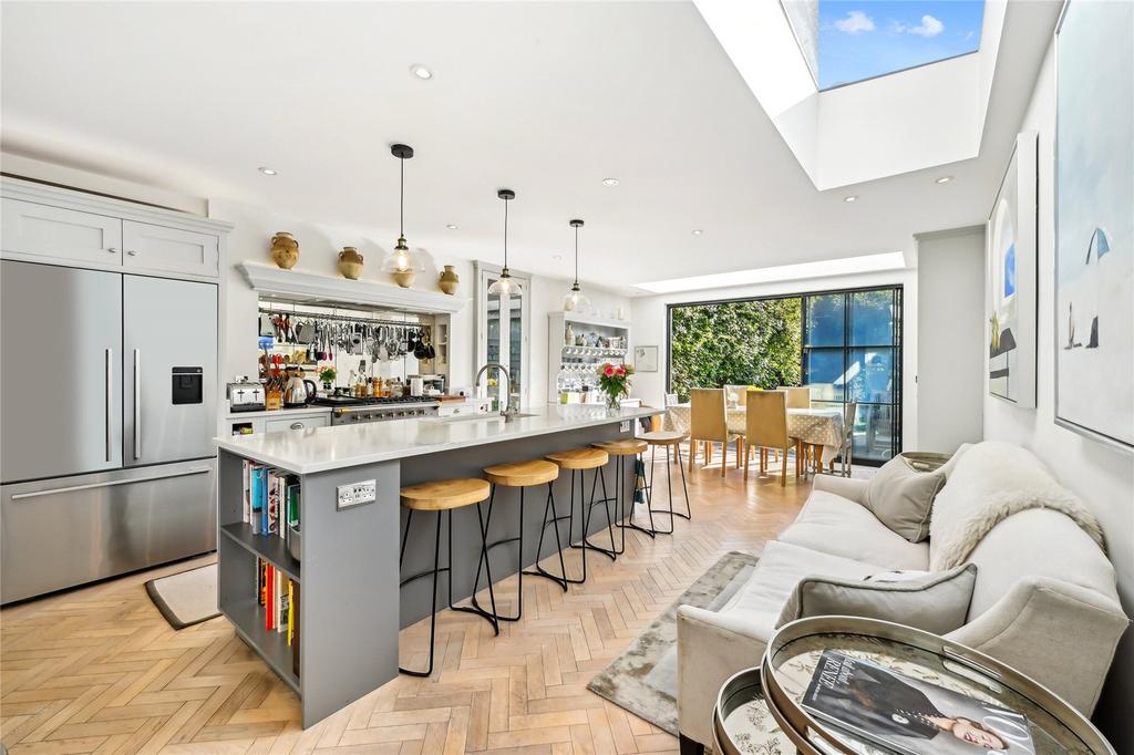 Kitchen/Dining Room