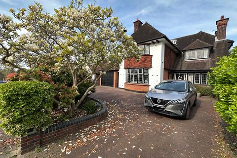 5 bedroom detached house to rent, Seaforth Gardens, London