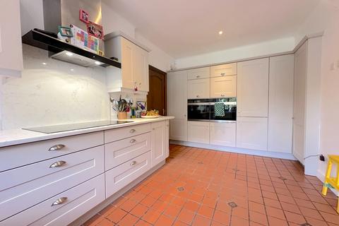 5 bedroom detached house to rent, Seaforth Gardens, London