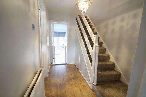 57 Nevill Way, Loughton, IG10 3BG