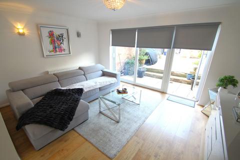 57 Nevill Way, Loughton, IG10 3BG