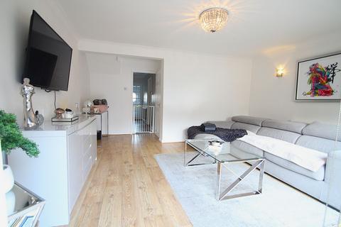 57 Nevill Way, Loughton, IG10 3BG