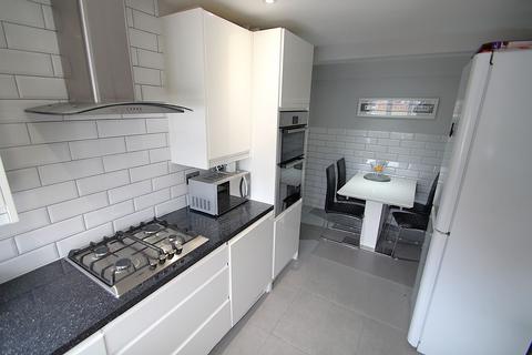 57 Nevill Way, Loughton, IG10 3BG
