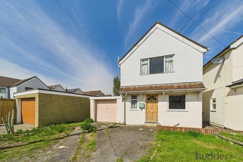 2 bedroom detached house for sale, Chestnut Close, Addlestone, Surrey, KT15