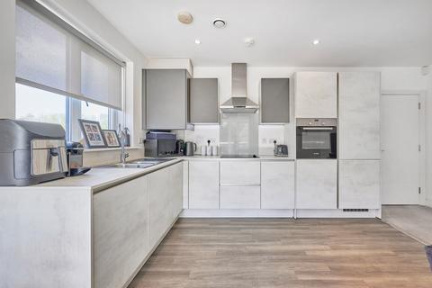 2 bedroom apartment for sale, Barnes Wallis Way, St. Albans AL2