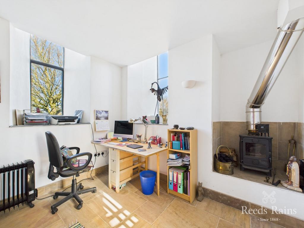 Study/ Bedroom