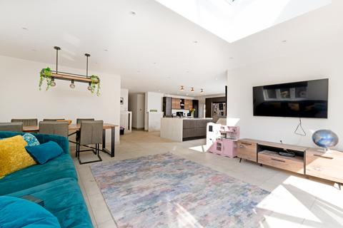 5 bedroom detached house for sale, North Hall Road, Saffron Walden CB11