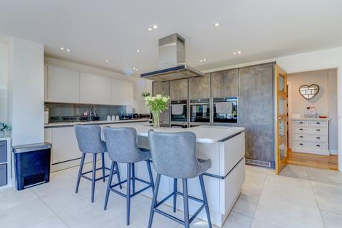 5 bedroom detached house for sale, Pimms Close, Buckinghamshire HP13