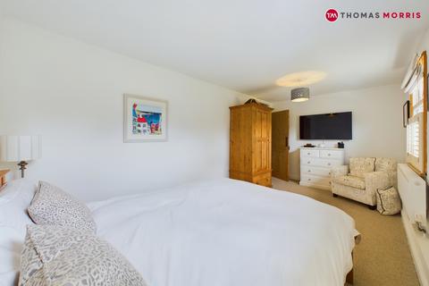 2 bedroom detached house for sale, Church Street, Huntingdon PE28