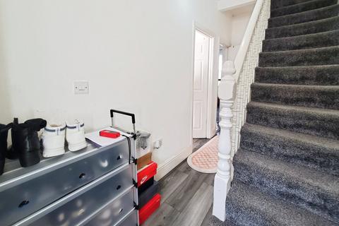2 bedroom terraced house for sale, Chadwin Road, London E13