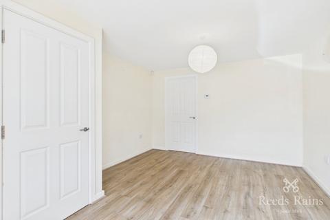 3 bedroom end of terrace house to rent, Scanlon Lane, Greater Manchester M5