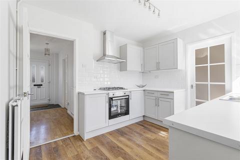 15 Buristead Road, Great Shelford, Cambridge, CB22 5EJ