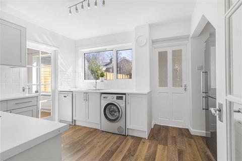 15 Buristead Road, Great Shelford, Cambridge, CB22 5EJ