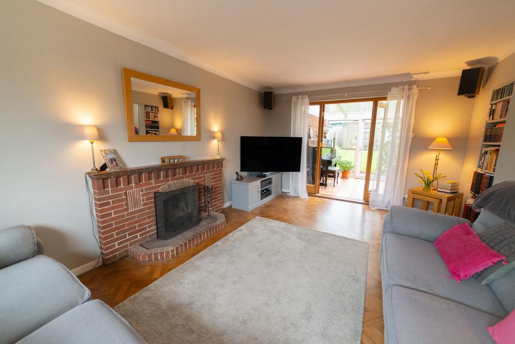 Lounge Front to Rear