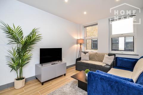 2 bedroom flat to rent, Avenir Court, N12