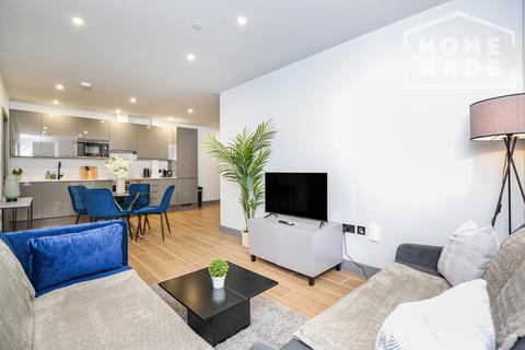 2 bedroom flat to rent, Avenir Court, N12