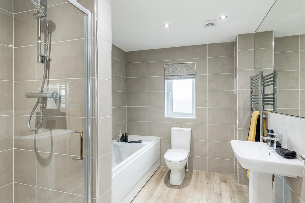 Harris 4 bedroom home, family bathroom