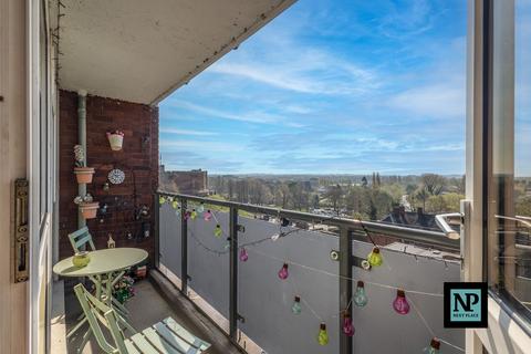 2 bedroom flat for sale, Balfour, Strode House Balfour, B79