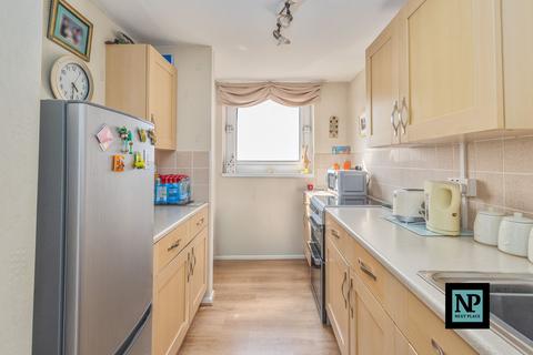 2 bedroom flat for sale, Balfour, Strode House Balfour, B79