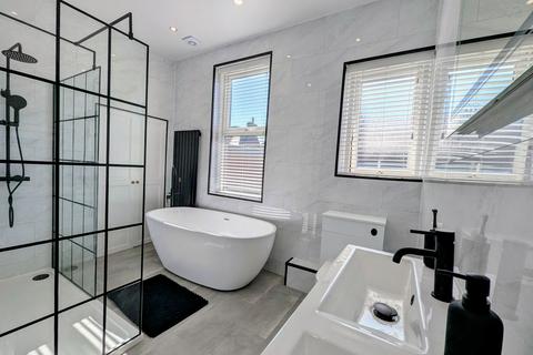 3 bedroom terraced house for sale, North View, Jarrow, NE32