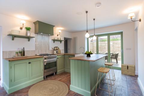 4 bedroom cottage for sale, Four Bedroom Renovated Cottage