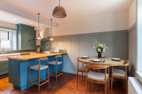 2 bedroom cottage for sale, Renovated Two Bedroom Cottage
