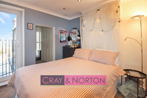 4 Cresswell Road, London, SE25 4LR