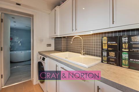 4 Cresswell Road, London, SE25 4LR