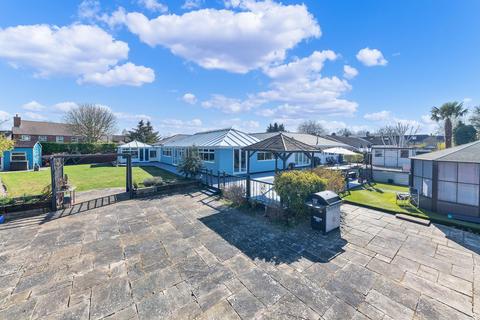 6 bedroom detached bungalow for sale, Dickasons, Royston SG8