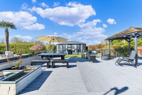 6 bedroom detached bungalow for sale, Dickasons, Royston SG8