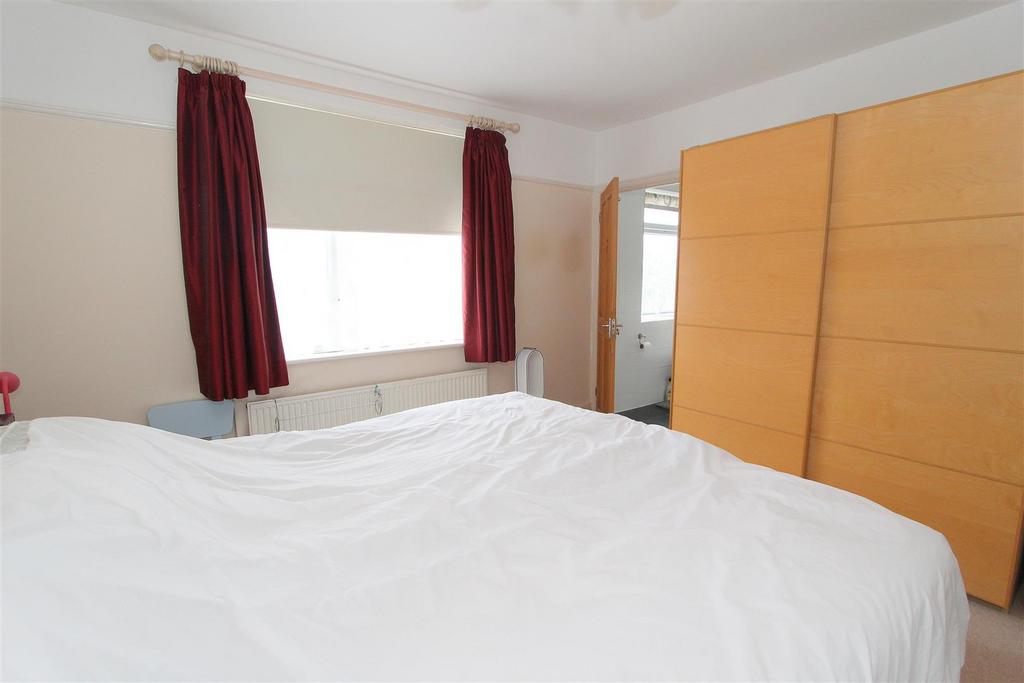 Bed 1 b.jpg