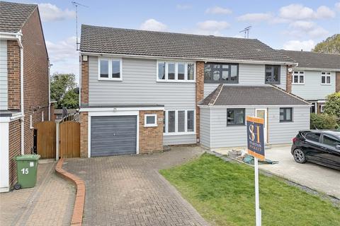 14 Copperfield, Billericay, CM11 2SB
