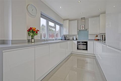 14 Copperfield, Billericay, CM11 2SB