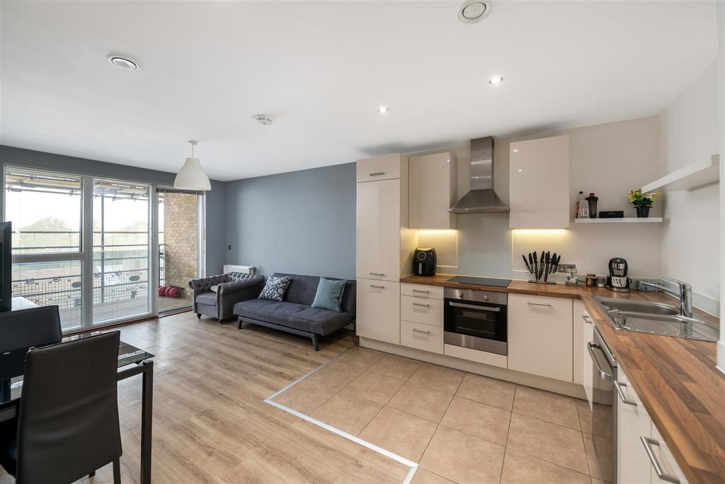 65 Russell Square internals11.jpg
