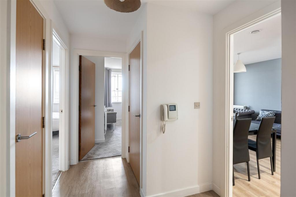 65 Russell Square internals13.jpg