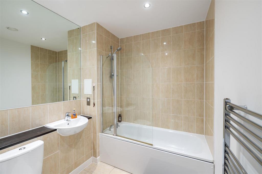 65 Russell Square internals4.jpg