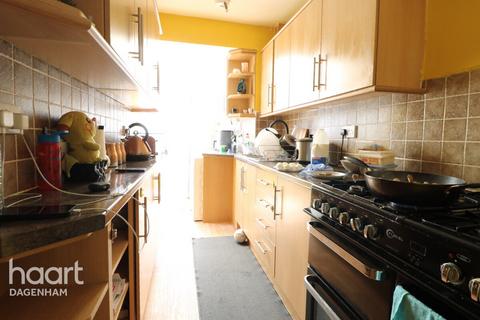 2 bedroom terraced house for sale, Amidas Gardens, Dagenham