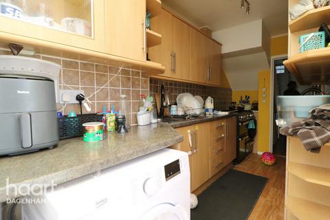 2 bedroom terraced house for sale, Amidas Gardens, Dagenham