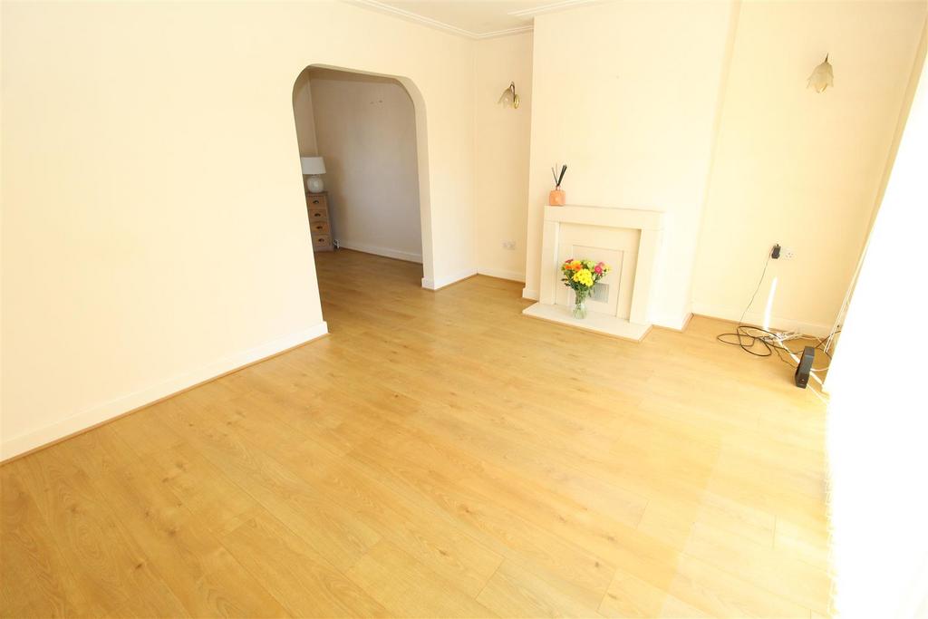 Lounge2.JPG