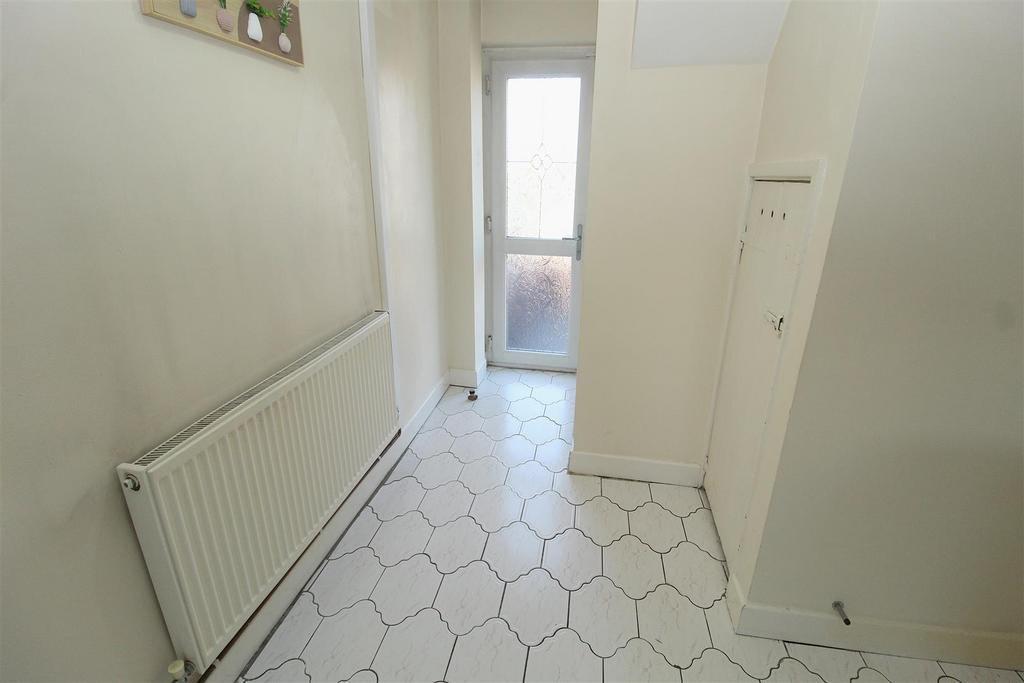 Kitchen2.JPG
