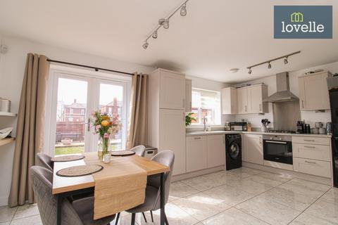 3 bedroom semi-detached house for sale, Gervase Holles Way, Grimsby DN33